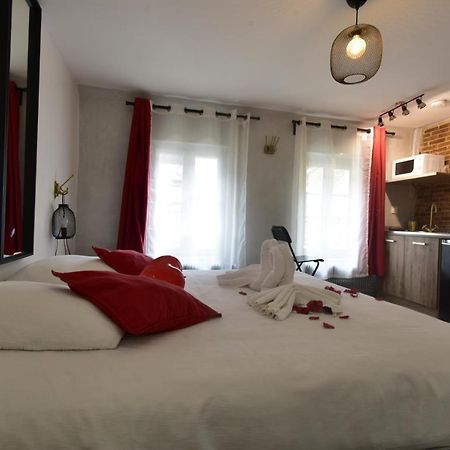 Appartement Jacuzzi Privatif : Urban Love فيرنوي ديفري ديتون المظهر الخارجي الصورة